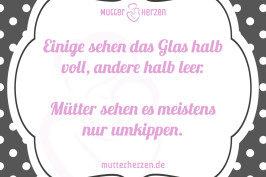 Glas halb voll halb leer umkippen